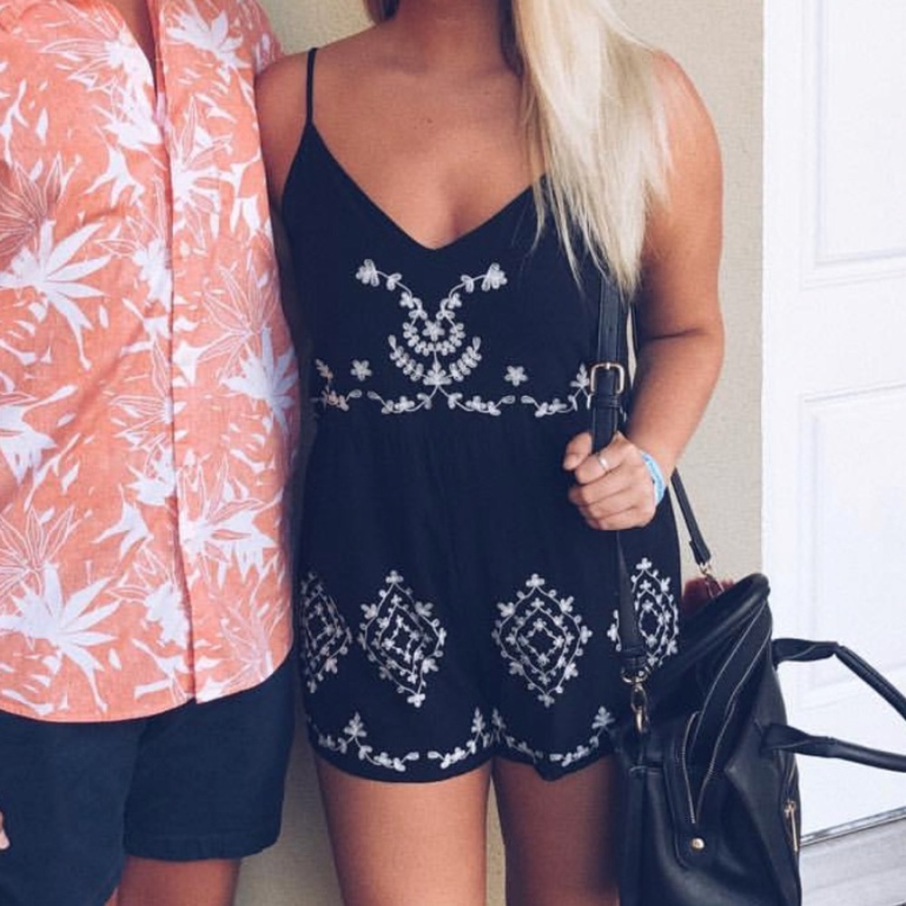 •F21 Romper•